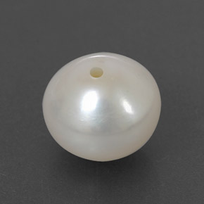 3.36カラットの天然シルバーホワイトパール（8.19 mm・球体 / ボール）