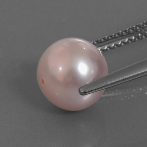 3.25カラットの天然シルバーピンクパール（7.78 mm・球体 / ボール）