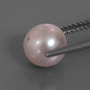 3.35カラットの天然シルバーピンクパール（7.81 mm・球体 / ボール）