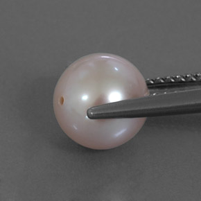 3.25カラットの天然ミディアムピンクパール（7.73 mm・球体 / ボール）