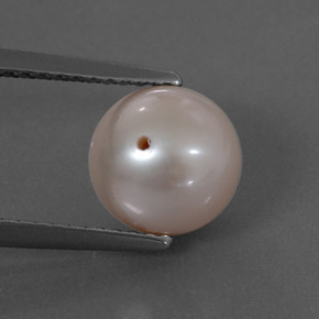 3.30カラットの天然クリームピンクパール（7.80 mm・球体 / ボール）