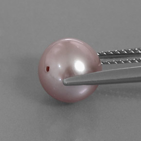 3.32カラットの天然灰色がかったピンクパール（7.85 mm・球体 / ボール）