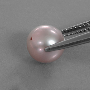 2.76カラットの天然ピンクがかったシルバーパール（7.41 mm・球体 / ボール）