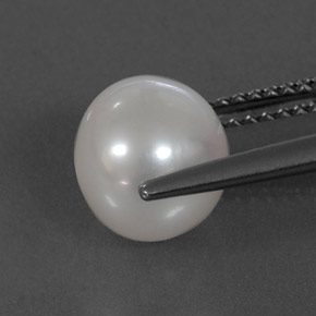 3.95カラットの天然シルバーホワイトパール（8.47 mm・球体 / ボール）