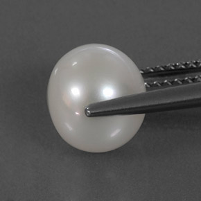 4.24カラットの天然シルバーホワイトパール（8.50 mm・球体 / ボール）