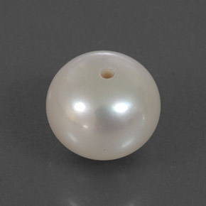 3.95カラットの天然シルバーホワイトパール（8.57 mm・球体 / ボール）