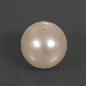 3.34カラットの天然クリームピンクパール（7.79 mm・球体 / ボール）
