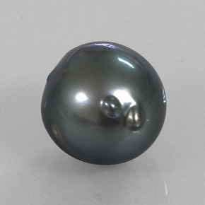 12.32カラットの天然ダークグレーパール（12.76 mm・ファンシーシェイプ）