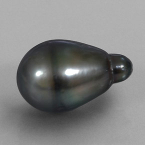 13.94カラットの天然シルバーパール（18.2×11.4 mm・洋梨の形）