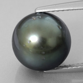 8.39カラットの天然シルバーパール（10.45 mm・球体 / ボール）