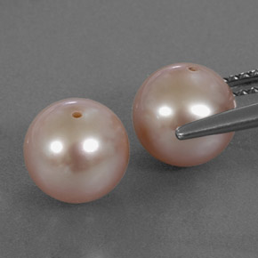 6.30カラットの天然ミディアムピンクパール（7.68 mm・球体 / ボール）
