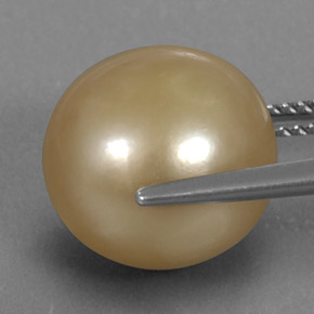 13.35カラットの天然ゴールデンパール（12.06 mm・球体 / ボール）