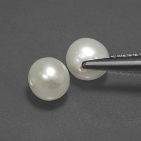 カラットの天然クリームパール（6.06 mm・球体 / ボール）