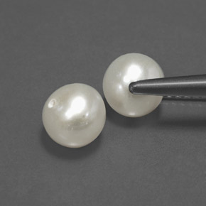 カラットの天然クリームパール（5.92 mm・球体 / ボール）