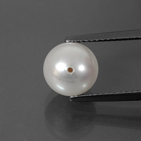 3.93カラットの天然シルバーホワイトパール（8.45 mm・球体 / ボール）