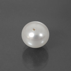 3.93カラットの天然シルバーホワイトパール（8.45 mm・球体 / ボール）
