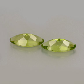 カラットの天然鮮やかな緑ペリドット（10×4.9 mm・マーキス）