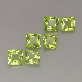 カラットの天然鮮やかな緑ペリドット（5.1×5 mm・四角）