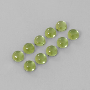 カラットの天然鮮やかな緑ペリドット（4.29 mm・ラウンドカット）