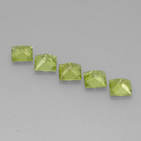 カラットの天然鮮やかな緑ペリドット（5.1×5.1 mm・四角）