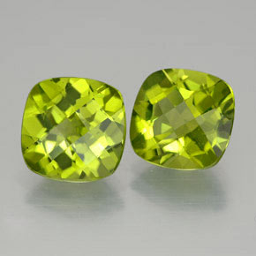 カラットの天然鮮やかな緑ペリドット（8.9×8.8 mm・クッションカット）