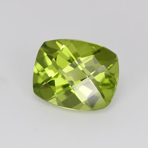 2.94カラットの天然ライト鮮やかな緑ペリドット（9.9×8 mm・クッションカット）