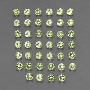 カラットの天然鮮やかな緑ペリドット（2.01 mm・ラウンドカット）