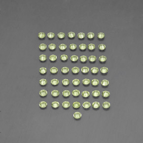 カラットの天然鮮やかな緑ペリドット（2.00 mm・ラウンドカット）