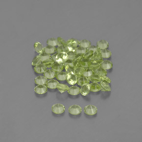 カラットの天然鮮やかな緑ペリドット（2.01 mm・ラウンドカット）