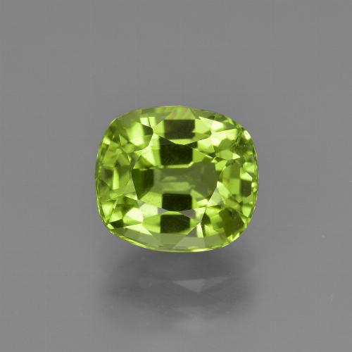2.48カラットの天然ミディアムグリーンペリドット（8.2×7.3 mm・クッションカット）