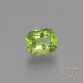 2.42カラットの天然ミディアムグリーンペリドット、クッション、VS
