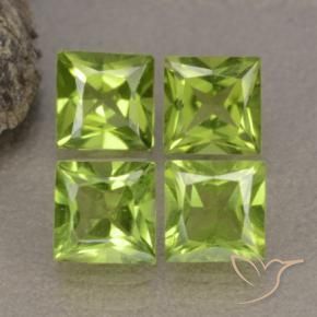 Shop natural 2.89ct ライブリーグリーン ペリドット gems, 四角形, from 中国 at GemSelect. In stock, global shipping!