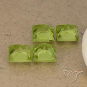 Shop natural 3.05ct ライブリーグリーン ペリドット gems, 四角形, from 中国 at GemSelect. In stock, global shipping!