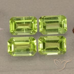 Shop natural 2.39ct ミディアムグリーン ペリドット gems, 八角形 / エメラルドカット, from 中国 at GemSelect. In stock, global shipping!