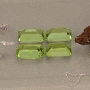 Shop natural 2.39ct ミディアムグリーン ペリドット gems, 八角形 / エメラルドカット, from 中国 at GemSelect. In stock, global shipping!