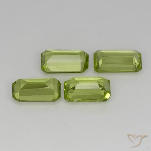 Shop natural 1.85ct ミディアムグリーン ペリドット gems, 八角形 / エメラルドカット, from 中国 at GemSelect. In stock, global shipping!