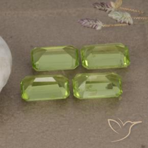 Shop natural 2.02ct ミディアムグリーン ペリドット gems, 八角形 / エメラルドカット, from 中国 at GemSelect. In stock, global shipping!