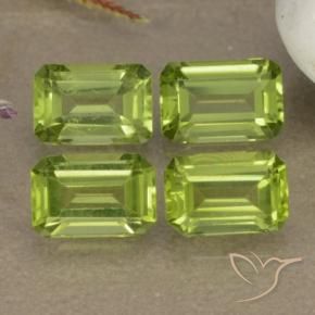 Shop natural 2.29ct ミディアムグリーン ペリドット gems, 八角形 / エメラルドカット, from 中国 at GemSelect. In stock, global shipping!