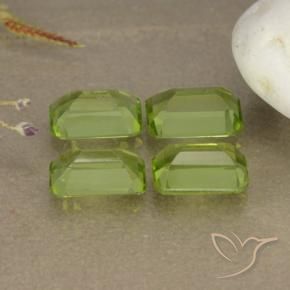 Shop natural 2.29ct ミディアムグリーン ペリドット gems, 八角形 / エメラルドカット, from 中国 at GemSelect. In stock, global shipping!