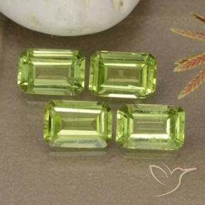 Shop natural 2.62ct ライブリーグリーン ペリドット gems, 八角形 / エメラルドカット, from 中国 at GemSelect. In stock, global shipping!