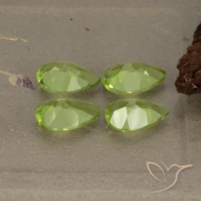 Shop natural 2.70ct ライブリーグリーン ペリドット gems, 洋梨の形, from 中国 at GemSelect. In stock, global shipping!
