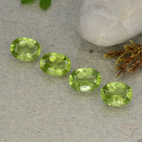Shop natural 5.53ct ライブリーグリーン ペリドット gems, 楕円形, from 中国 at GemSelect. In stock, global shipping!