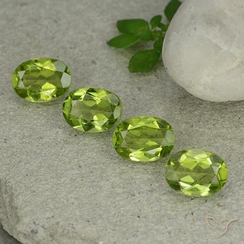 Shop natural 4.90ct ライブリーグリーン ペリドット gems, 楕円形, from 中国 at GemSelect. In stock, global shipping!
