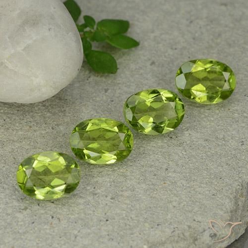 Shop natural 4.90ct ライブリーグリーン ペリドット gems, 楕円形, from 中国 at GemSelect. In stock, global shipping!
