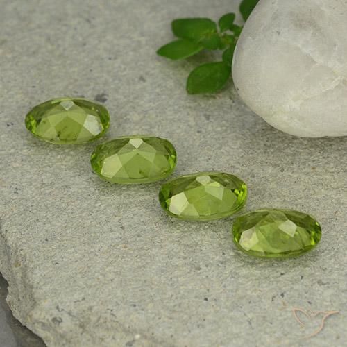 Shop natural 4.90ct ライブリーグリーン ペリドット gems, 楕円形, from 中国 at GemSelect. In stock, global shipping!