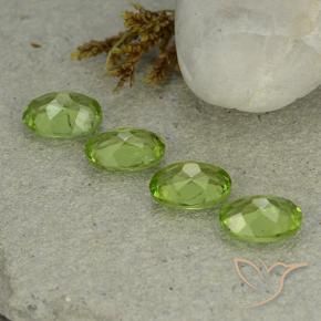 Shop natural 5.28ct ライブリーグリーン ペリドット gems, 楕円形, from 中国 at GemSelect. In stock, global shipping!