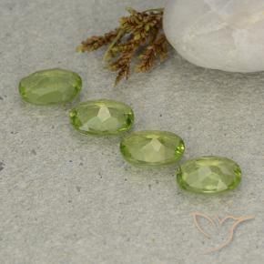 Shop natural 3.92ct 薄いライブリーグリーン ペリドット gems, 楕円形, from 中国 at GemSelect. In stock, global shipping!