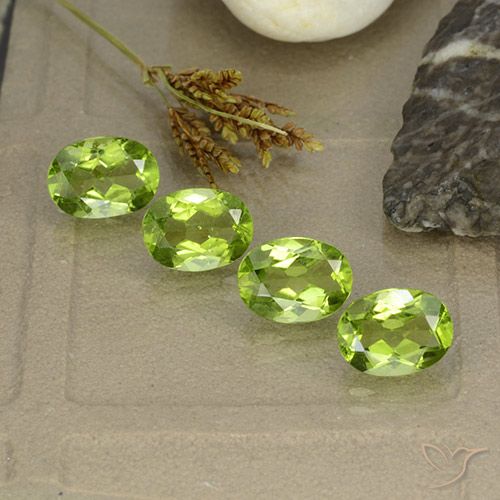 Shop natural 5.38ct ライブリーグリーン ペリドット gems, 楕円形, from 中国 at GemSelect. In stock, global shipping!