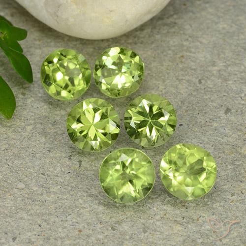 Shop natural 2.82ct 黄みがかったグリーン ペリドット gems, ラウンド, from 中国 at GemSelect. In stock, global shipping!