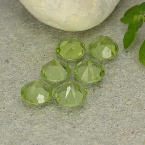 Shop natural 2.82ct 黄みがかったグリーン ペリドット gems, ラウンド, from 中国 at GemSelect. In stock, global shipping!